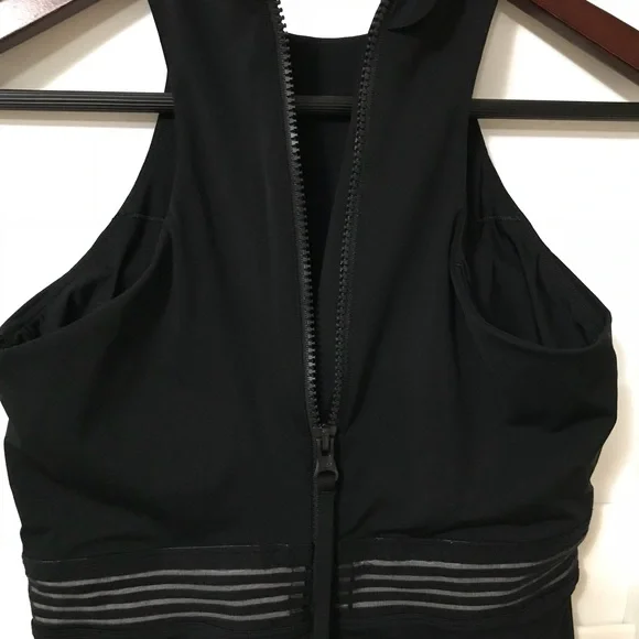 Lululemon one piece, 4, zipper back, like new. - Picture 4 of 5